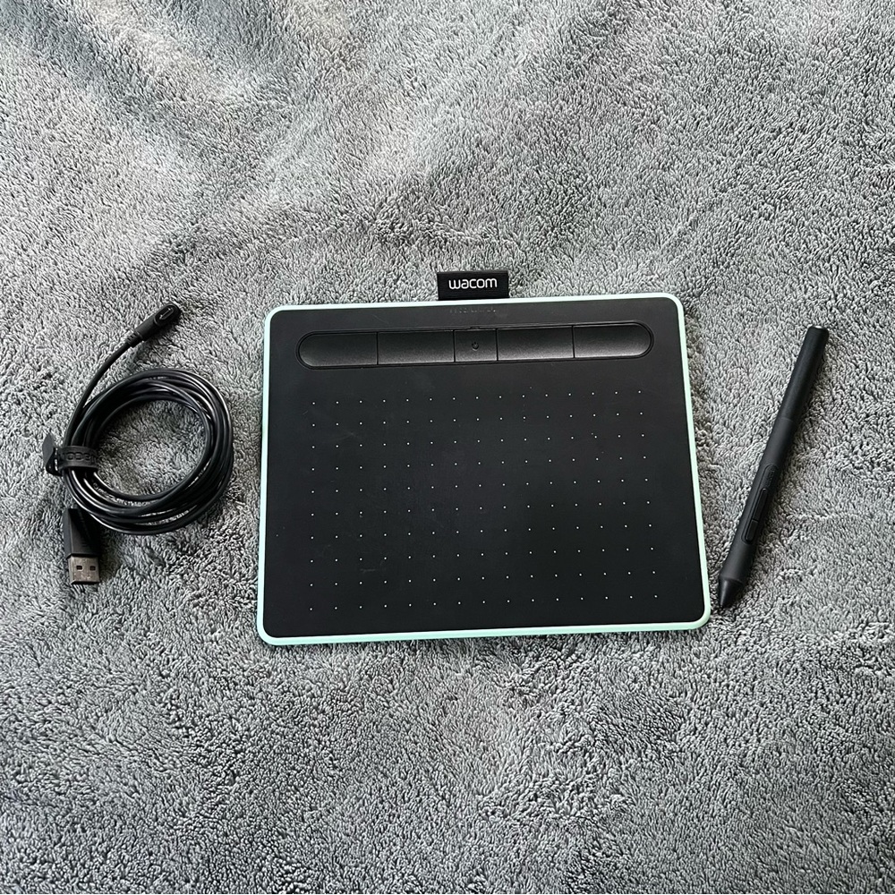 Wacom Intuos CTL-4100 Drawing Tablet